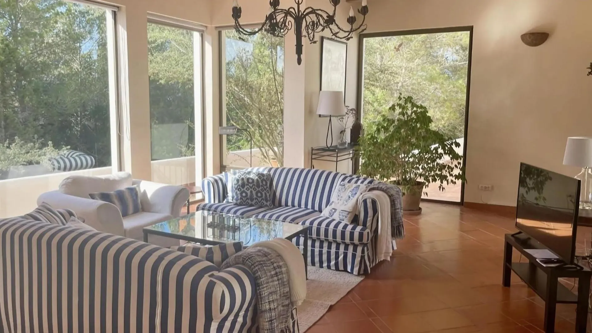 Belvilla By Oyo Casa Lourdes Sant Miquel De Balansat